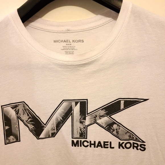 SOLD!! Michael kors t-shirt - Picture 2 of 5